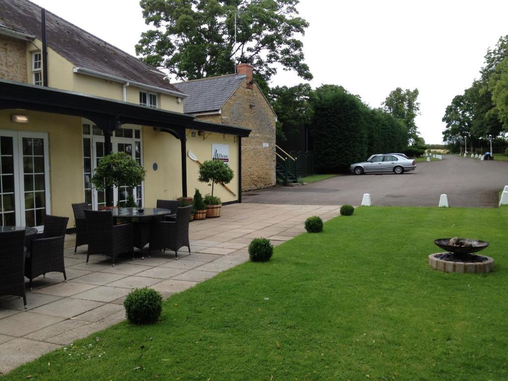 Millhouse Hotel And Riverside Restaurant Sharnbrook Zewnętrze zdjęcie