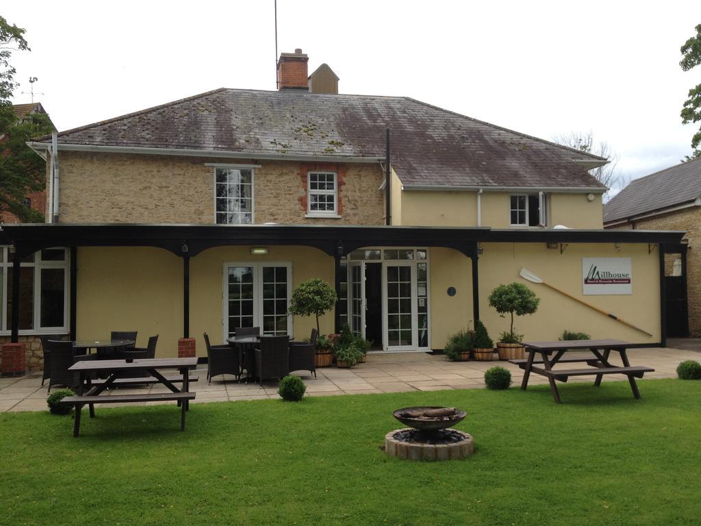 Millhouse Hotel And Riverside Restaurant Sharnbrook Zewnętrze zdjęcie